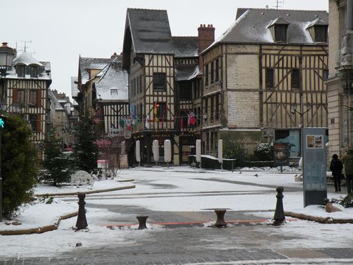  neige, place Israël